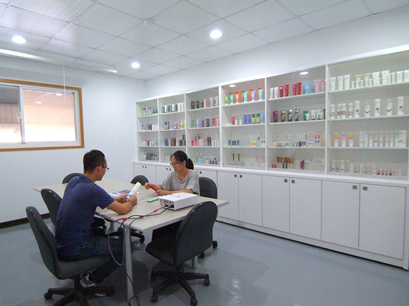 Professional cosmetic tube manufacturer.